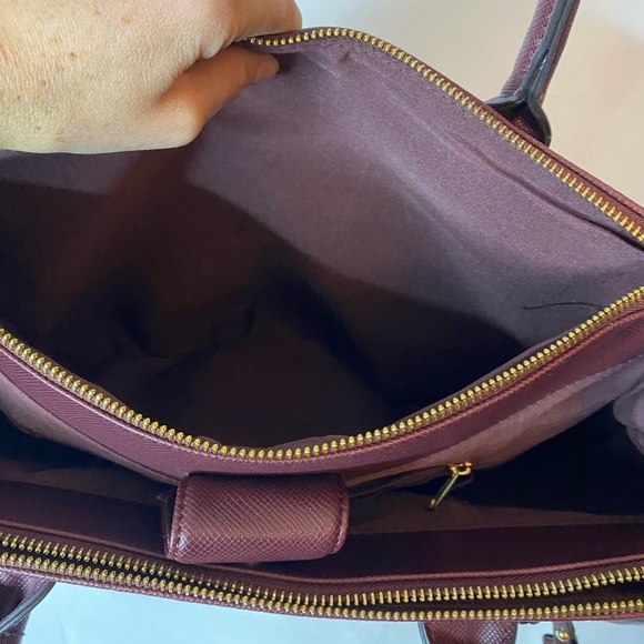 Kenneth Cole Reaction Purse - Picture 5 of 9